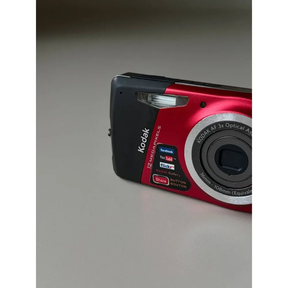 Kodak EasyShare M530 12MP 3x Zoom Digital y2k Camera Red Digicam 2000s WORKS